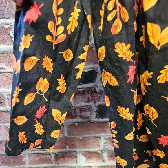 Women's COLLECTIONS ETC Fall Leaves Button Down Top Large - Picture 4 of 7